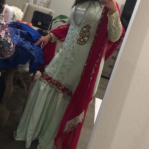 Gharara pants shalwar Kamiz Pakistani outfit